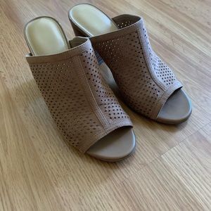 Circus brown Heels size 7.5 M